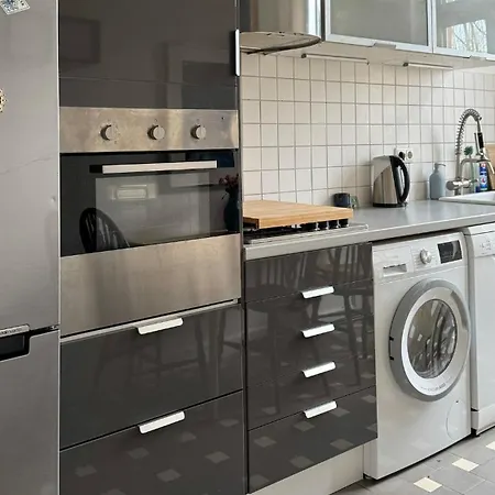 Cozy In Centre Apartment